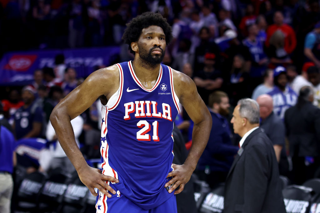 Joel Embiid lamenta la eliminación de los Sixers en los playoffs 2024