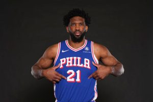Embiid no jugará en toda la pretemporada