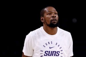 Kevin Durant durante un calentamiento de los Phoenix Suns