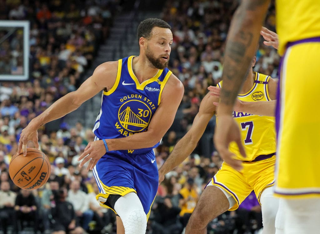 Stephen Curry, duda para iniciar la temporada