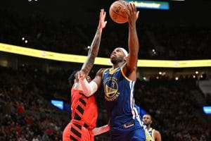 Los Warriors se estrenan con triunfo ante Portland