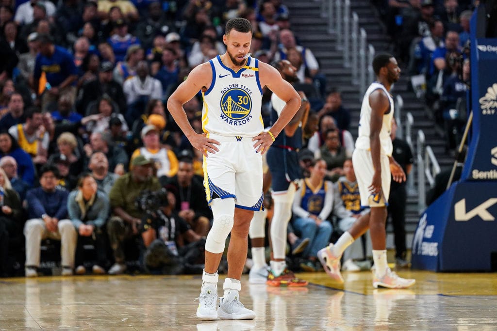 Stephen Curry cae lesionado