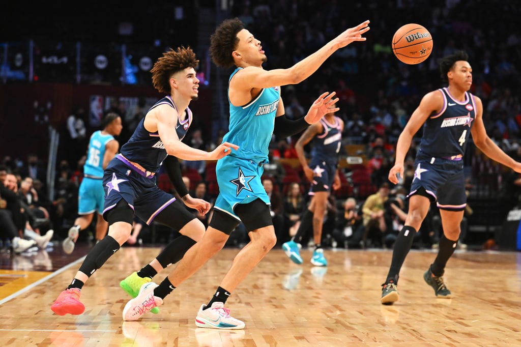 Dos grandes bases: LaMelo Ball y Cade Cunningham