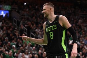 Porzingis vuelve y los Celtics arrasan