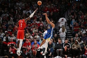 Melton lanza sobre Ayton