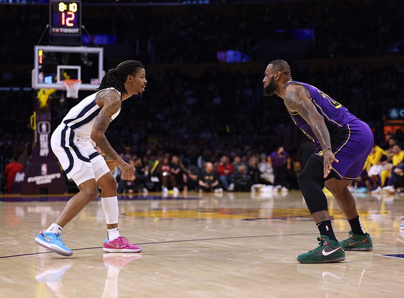 Ja Morant encara a LeBron James