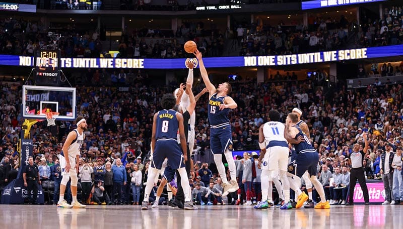 Salto inicial en el último Denver vs Dallas