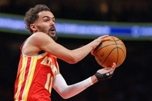 Trae Young da un pase