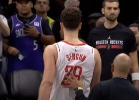 La NBA resuelve el incidente con triple multa para los Rockets