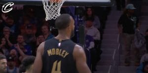 Evan Mobley hace historia en los Cavs