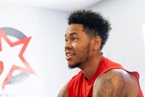 Anfernee Simmons se entrena en las instalaciones de los Blazers