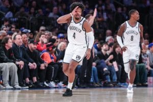 Dennis Smith Jr. celebra una canasta con los Brooklyn Nets