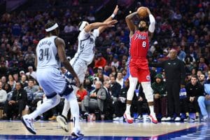 Paul George lanza a canasta