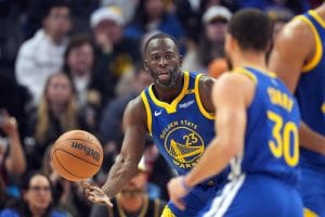 Draymond Green cae lesionado en el triunfo ante Washington