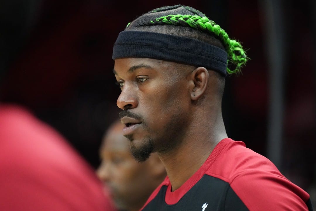 Jimmy Butler se muestra cabizbajo.