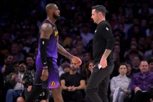 LeBron james y J.J. Redick durante el último partido de Los Angeles Lakers.