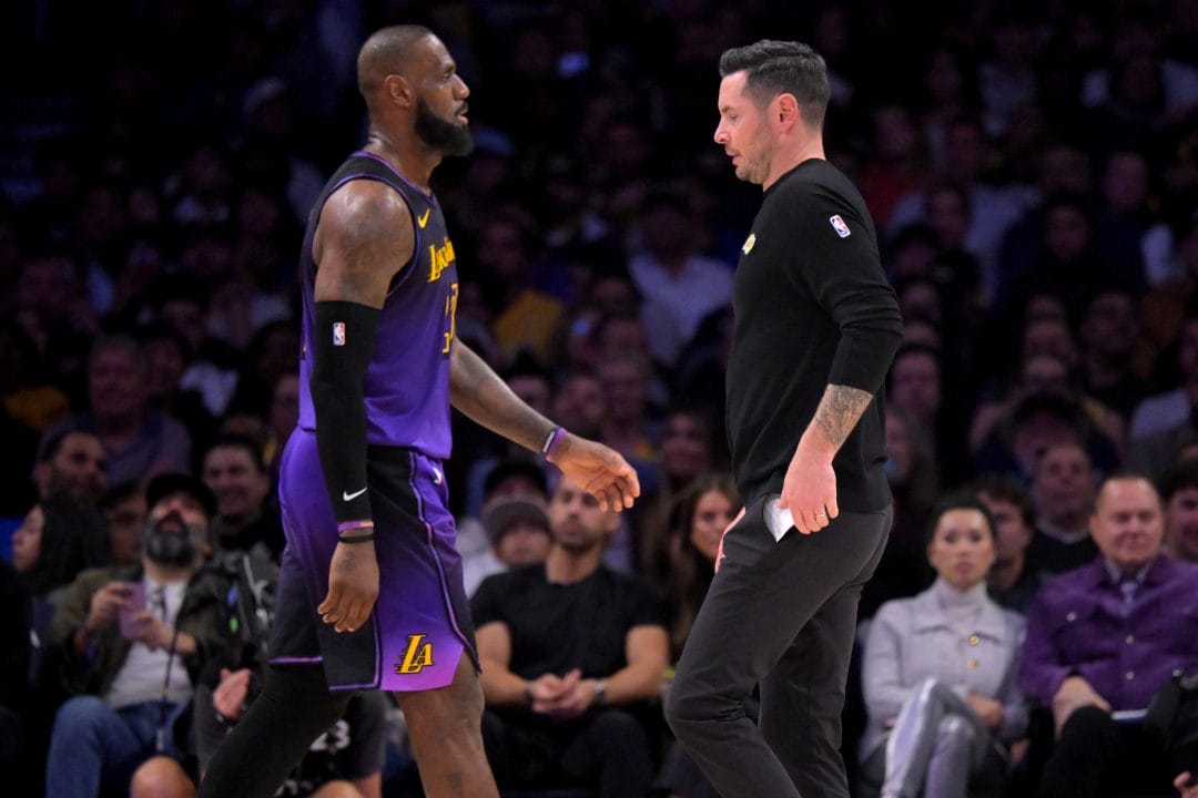 LeBron james y J.J. Redick durante el último partido de Los Angeles Lakers.