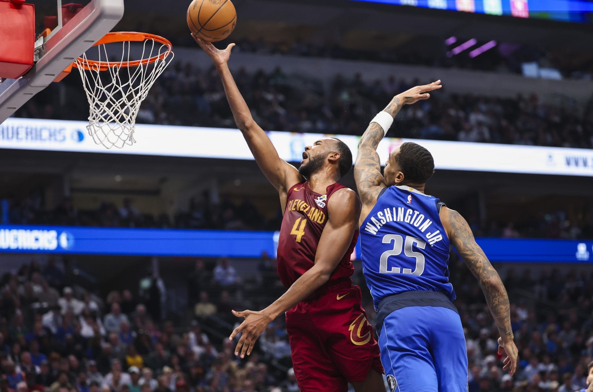 Pippin posteriza a PJ Washington