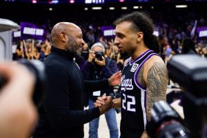 Devin Carter debuta frente a su padre
