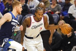 Kawhi sigue con restricción de minutos