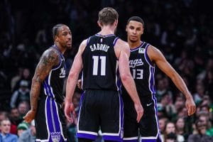 Domantas Sabonis se da un festín reboteador en Boston.