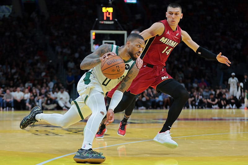 Lillard penetra a canasta