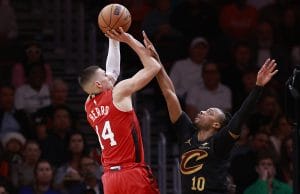 Herro lanza sobre Garland