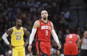 LeBron James y Dillon Brooks