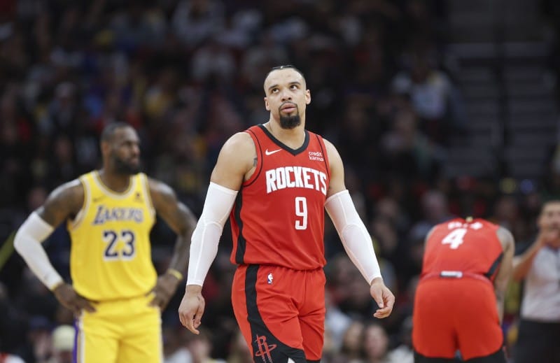 LeBron James y Dillon Brooks
