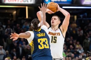Nikola Jokic contra Myles Turner