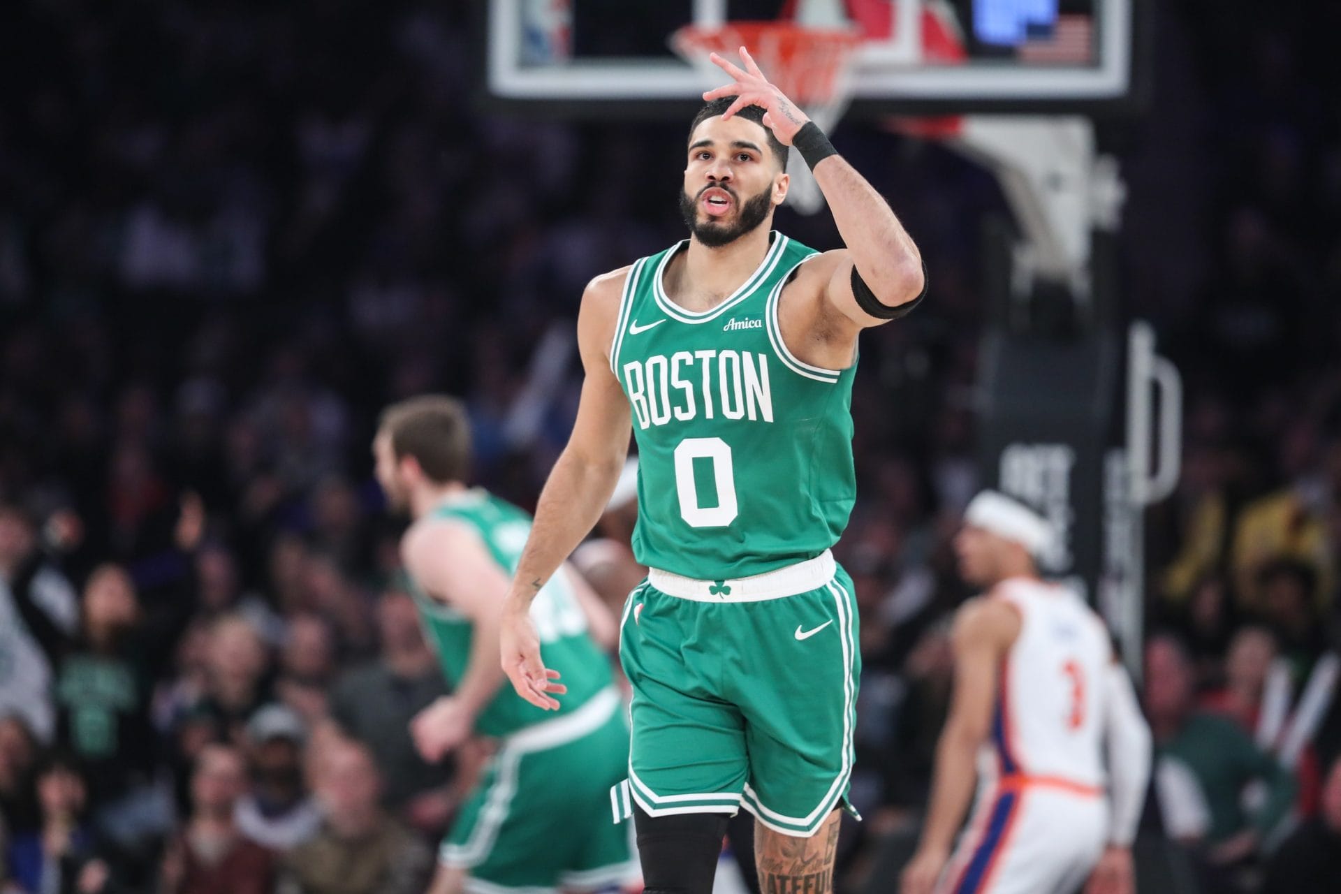 Jayson Tatum se exhibe ante los knicks