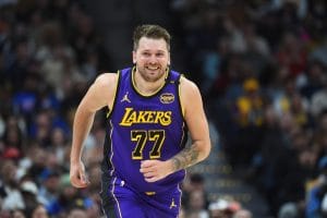 Doncic sonríe y los Lakers ganan en Denver