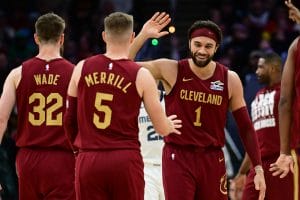 Varios jugadores de los Cavaliers celebran una victoria.