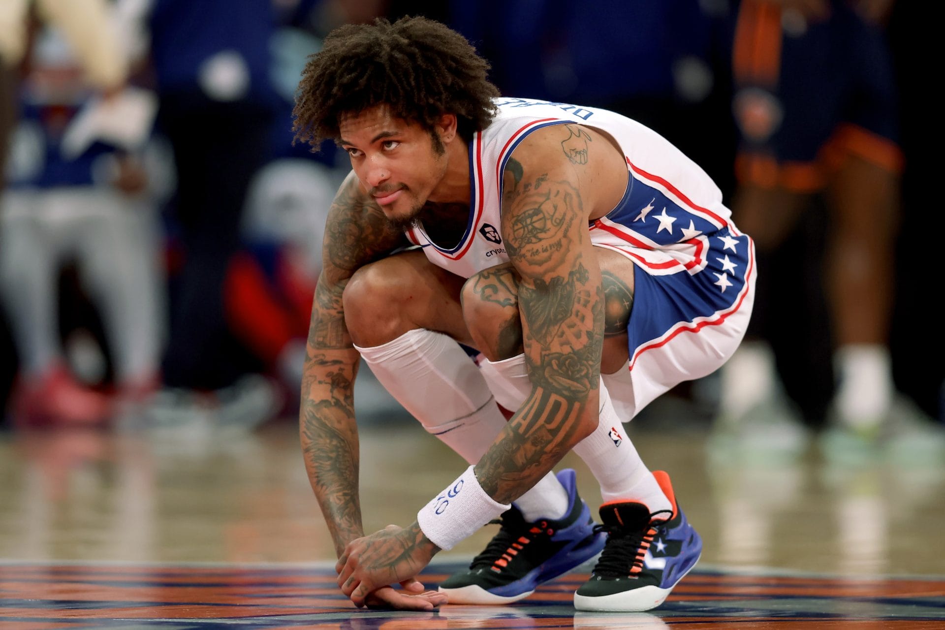 Kelly Oubre abatido en los 76ers