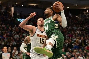 Giannis suma para los Bucks