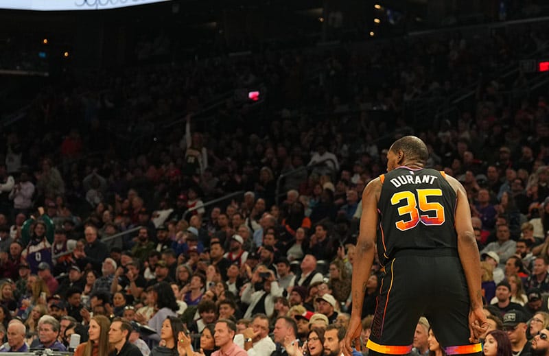 Durant tras anotar una canasta