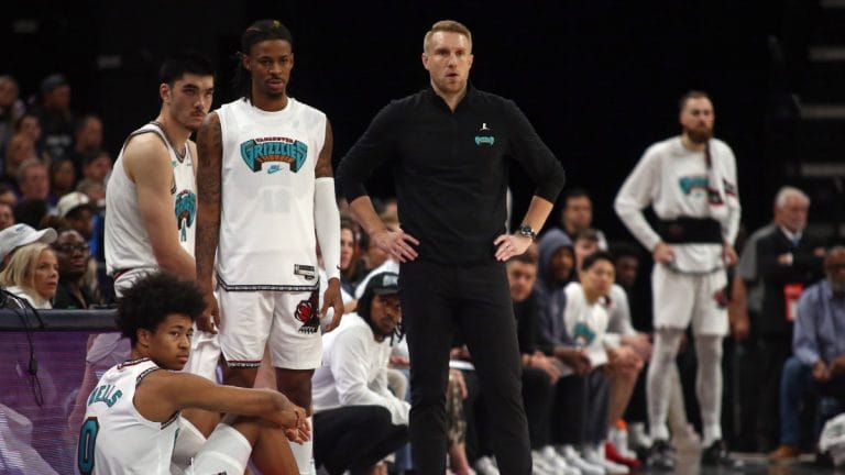 Tuomas Iisalo en su primer partido después de sustituir a Taylor Jenkins