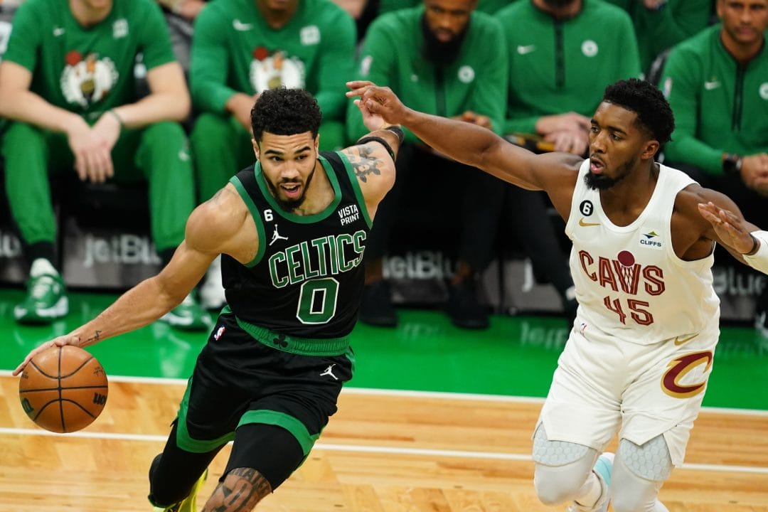Jayson Tatum y Donovan Mitchell