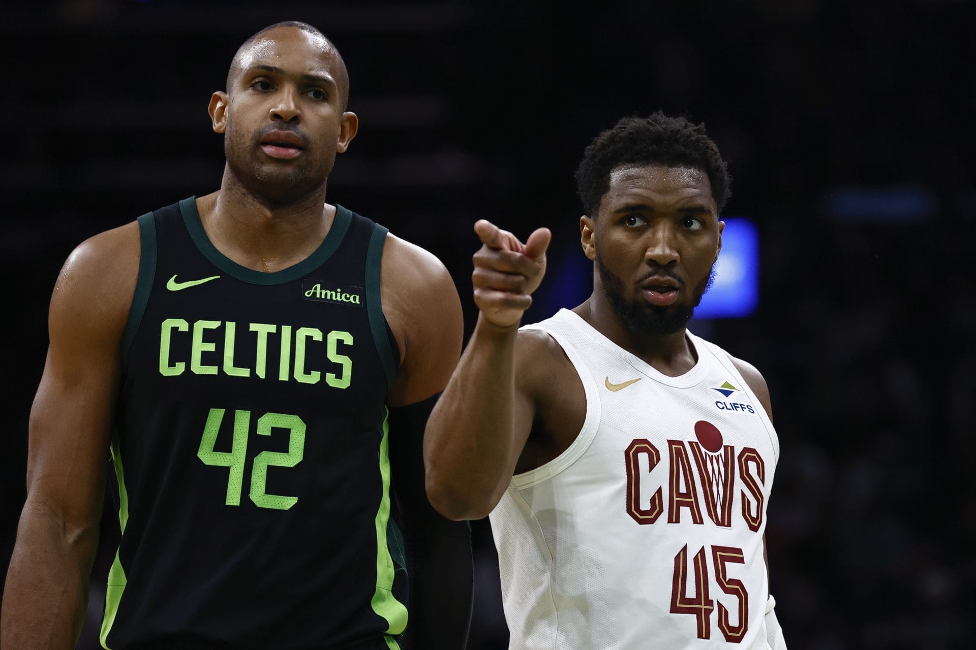 Donovan Mitchell domina a los Celtics para remontar 22 puntos.