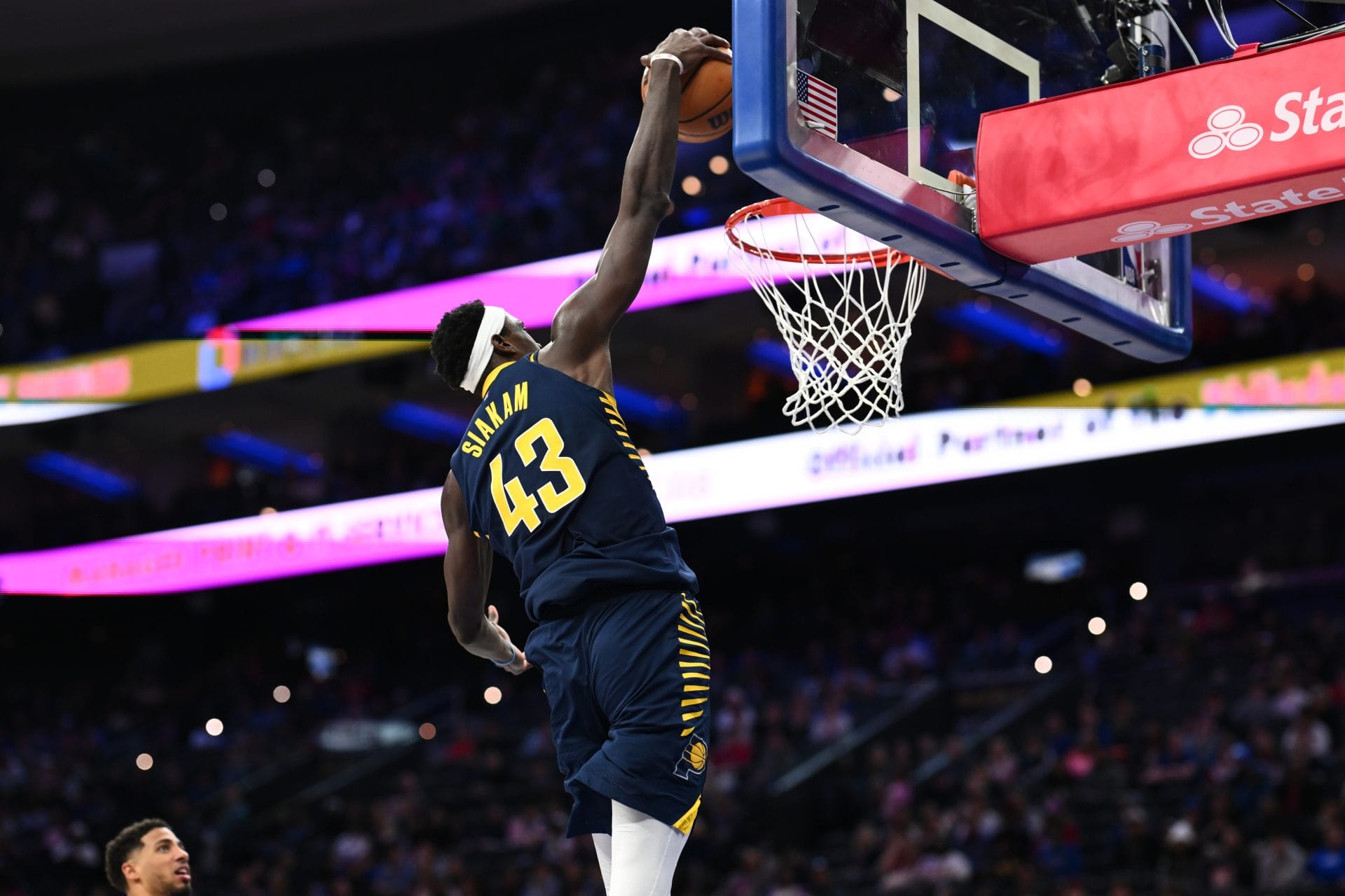 Pascal Siakam hace un mate