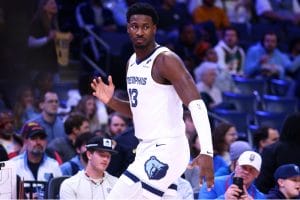 Jaren Jackson tras una canasta