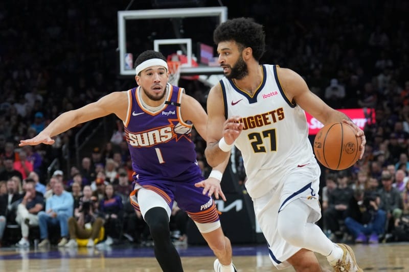 Murray y Booker en un Nuggets vs Suns