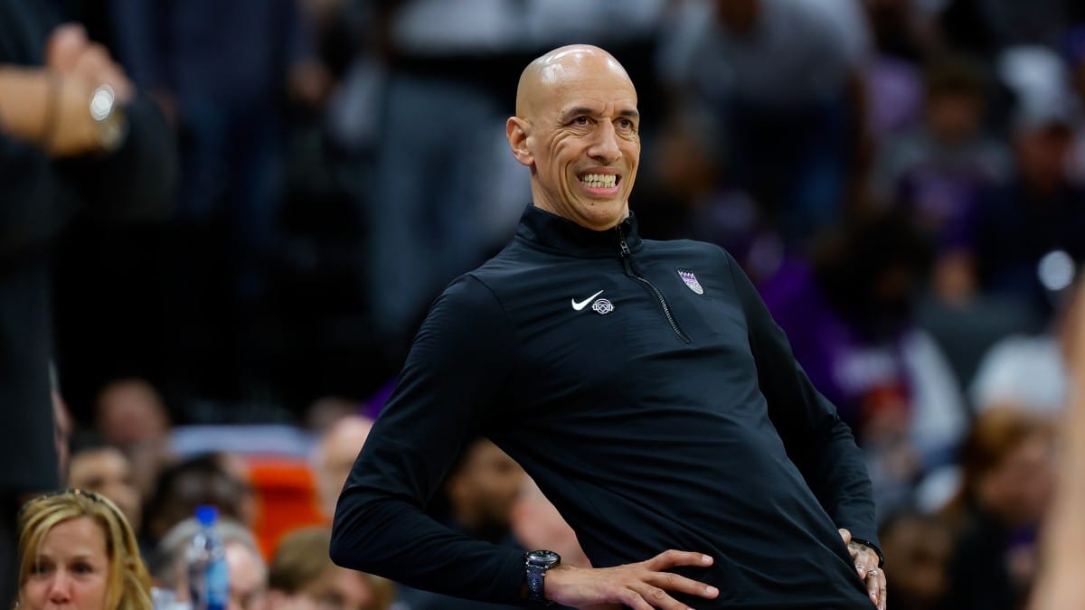 Doug Christie sobre el alambre.