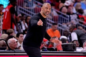 Ime Udoka, entrenador de los Houston Rockets