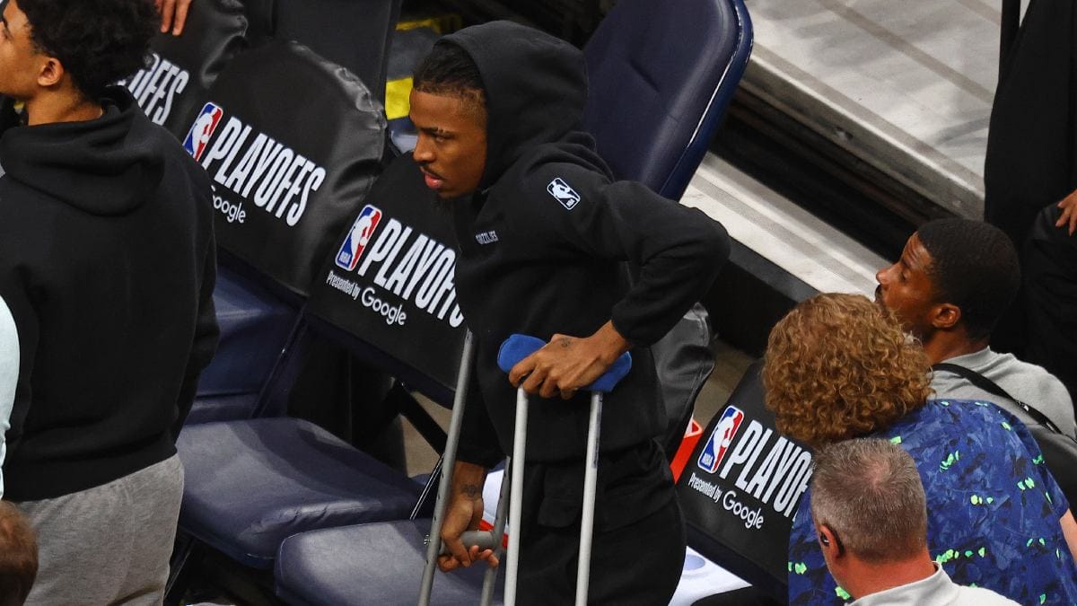 Ja Morant tuvo que utilizar muletas después de su aparatosa caída.