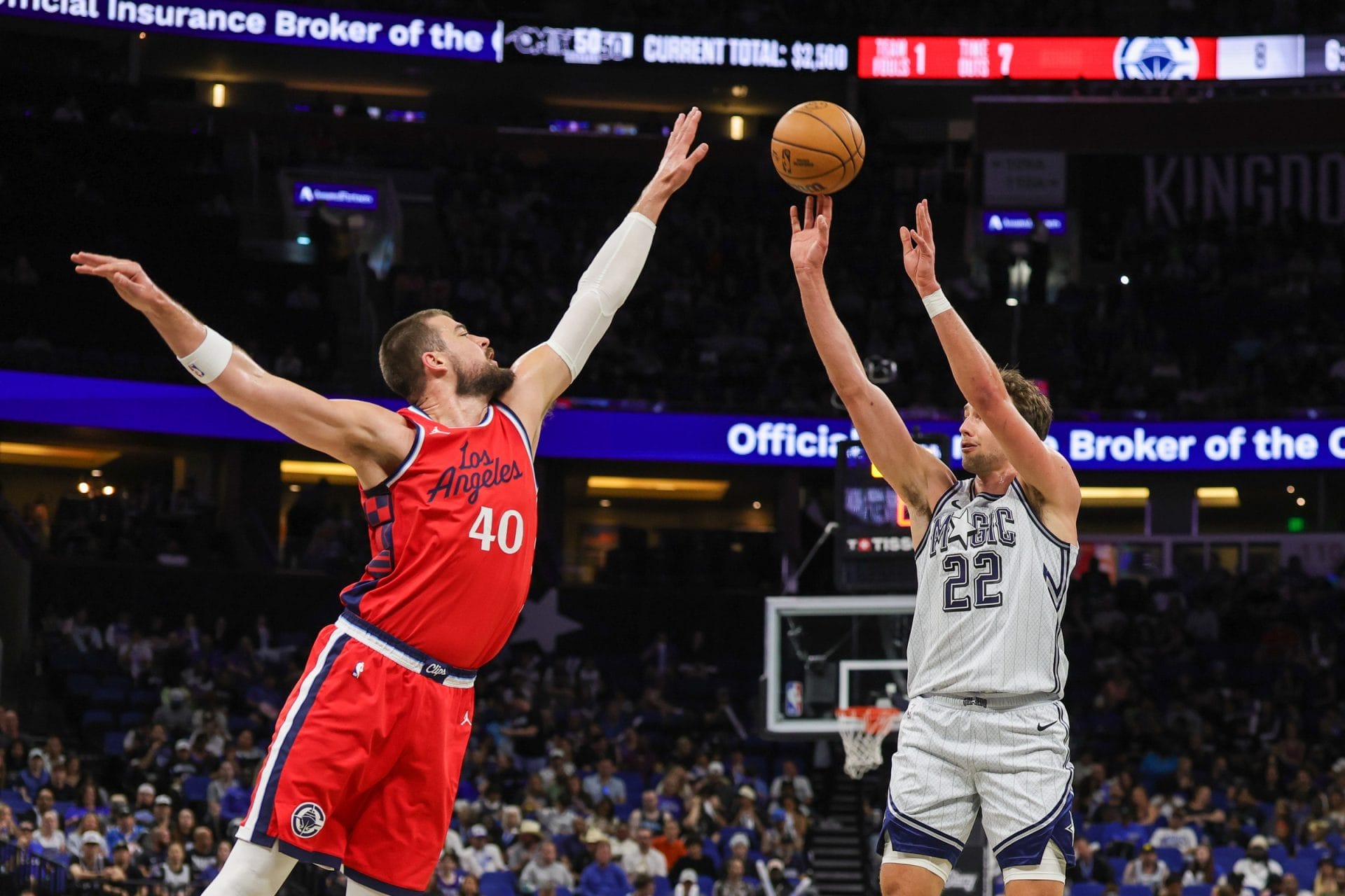 Zubac sigue intratable: 18-20 para ganar a los Magic