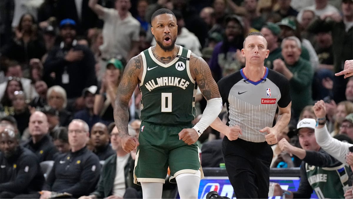 Lillard celebra una acción para los Bucks