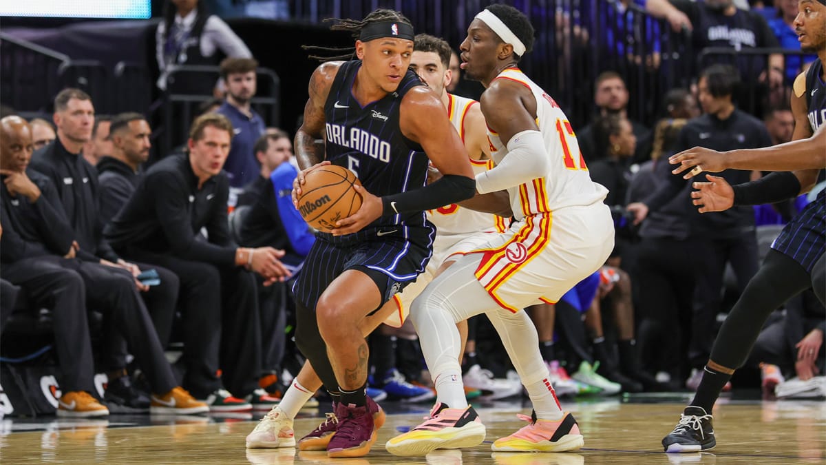 Banchero ataca la defensa de los Hawks