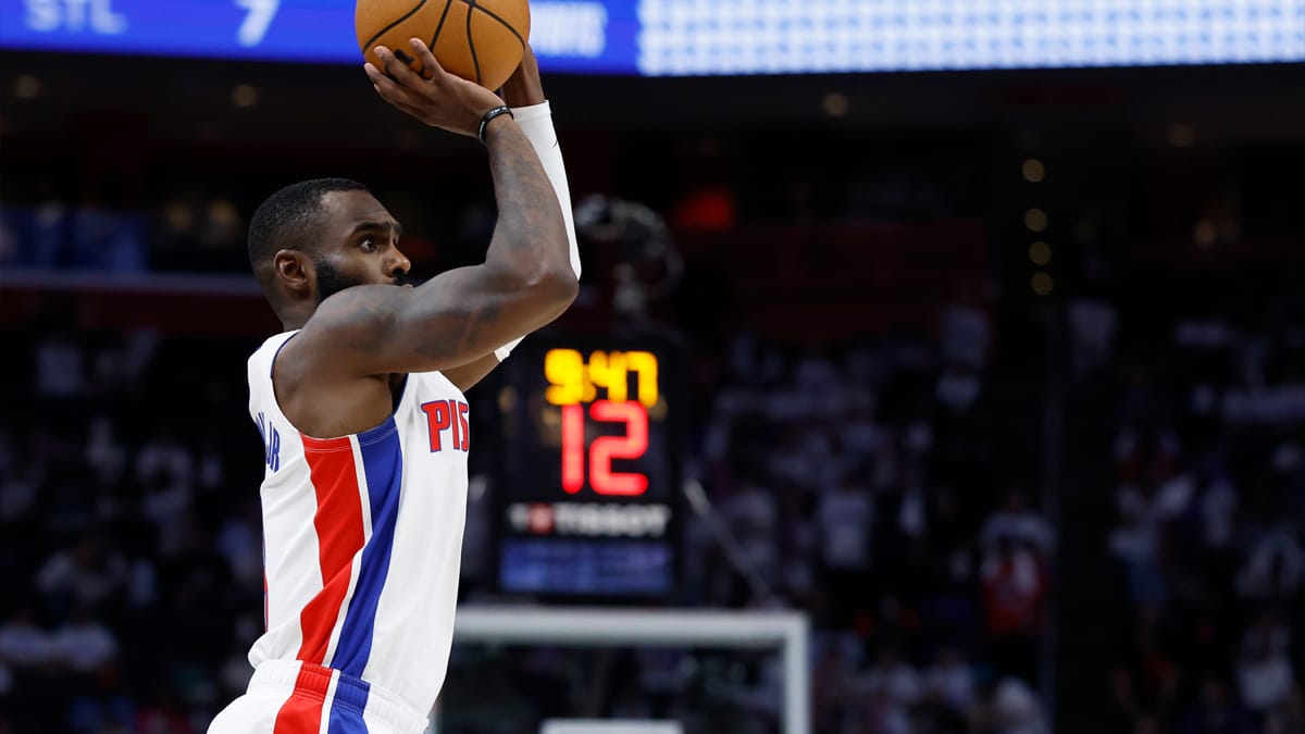 Tim Hardaway Jr. lanza un triple