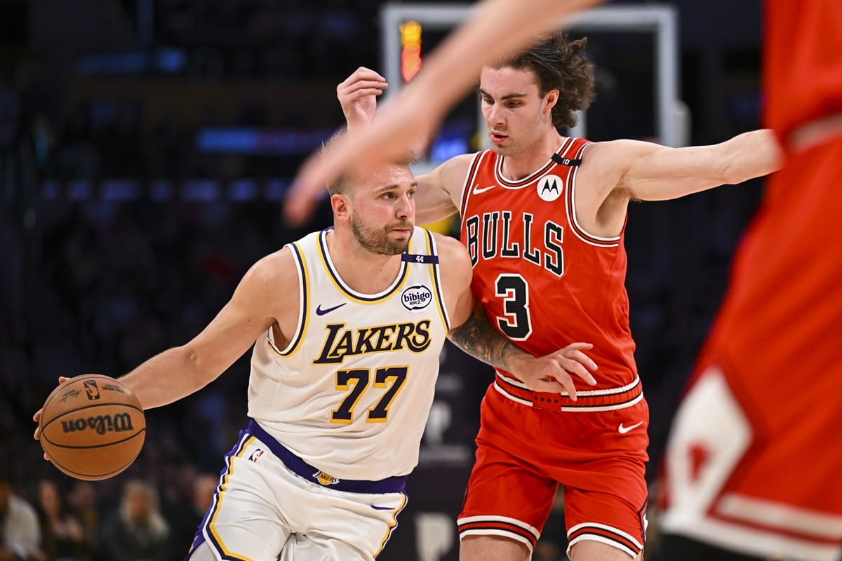 Luka Doncic y Josh Giddey